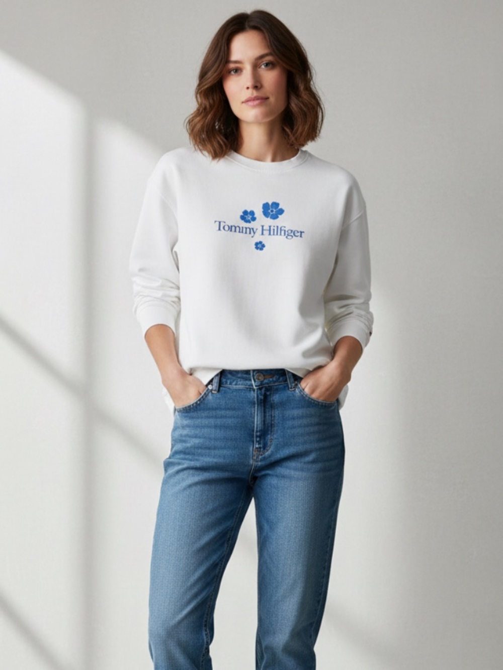 Tommy Hilfiger white sweatshirt Lg